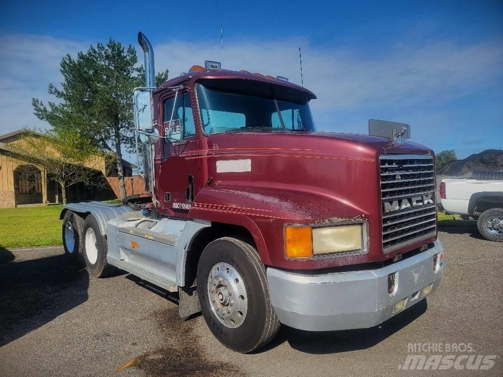 Mack CH613 Autotractoare