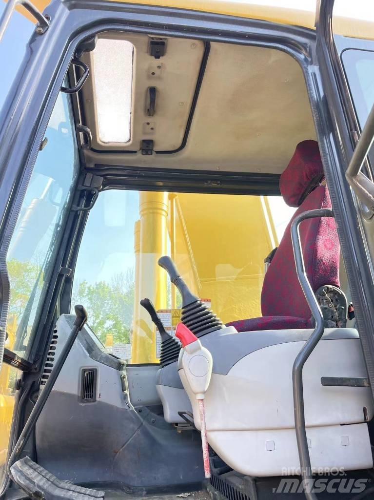 Komatsu PC 220-7 Excavatoare pe șenile
