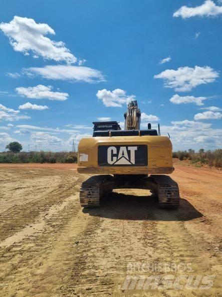 CAT 324 D Excavatoare pe șenile

