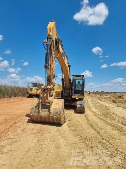 CAT 324 D Excavatoare pe șenile
