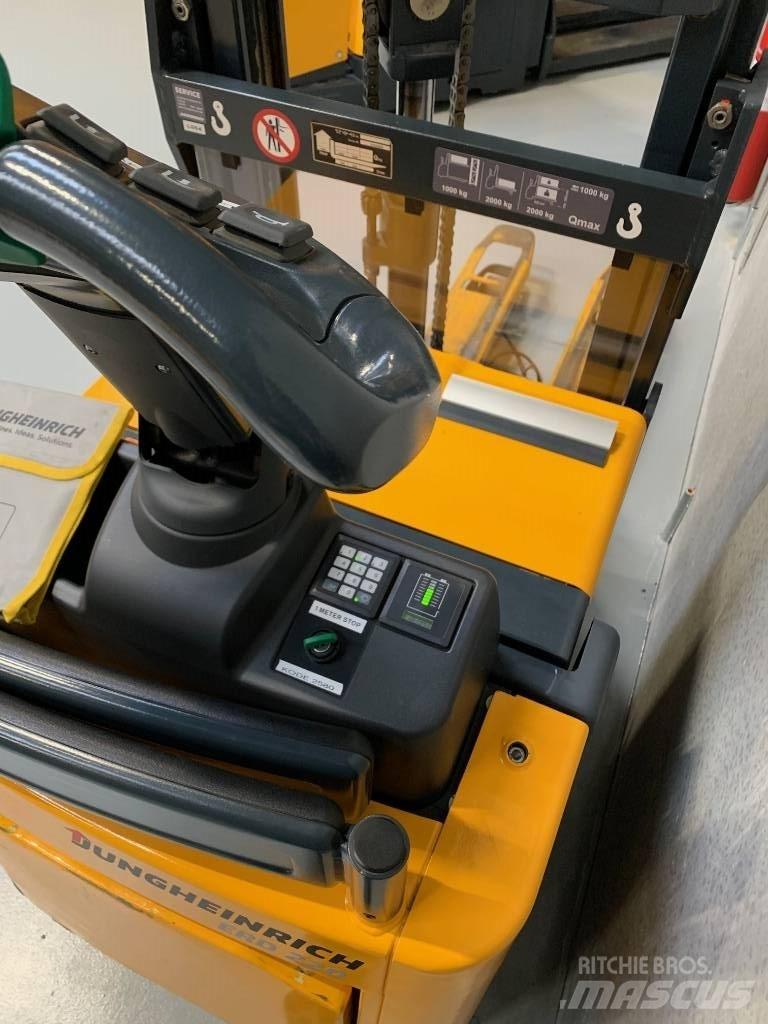 Jungheinrich ERD 220 Transpaleta manuala