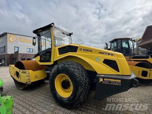Bomag BW 213 D -5 Compactoare monocilindrice