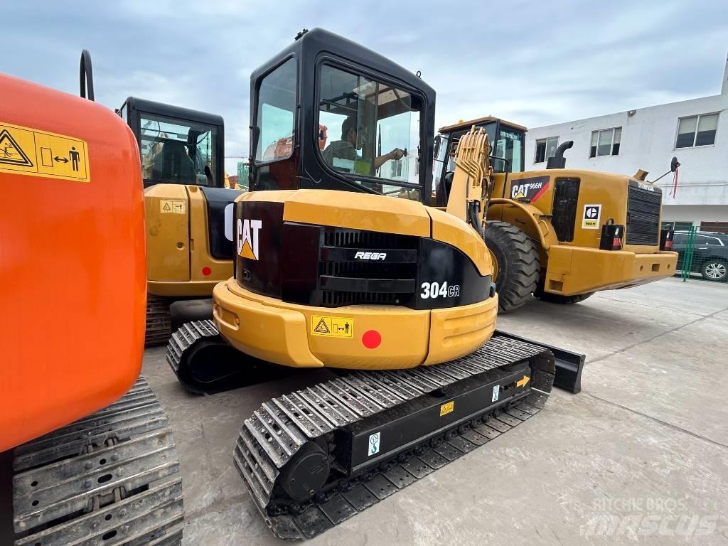 CAT 304 Excavatoare pe șenile
