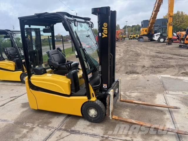 Yale ERP 16 VT Stivuitor electric