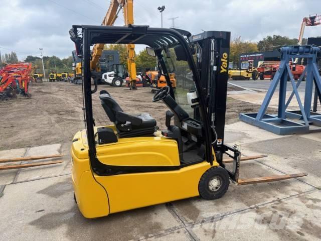 Yale ERP 16 VT Stivuitor electric