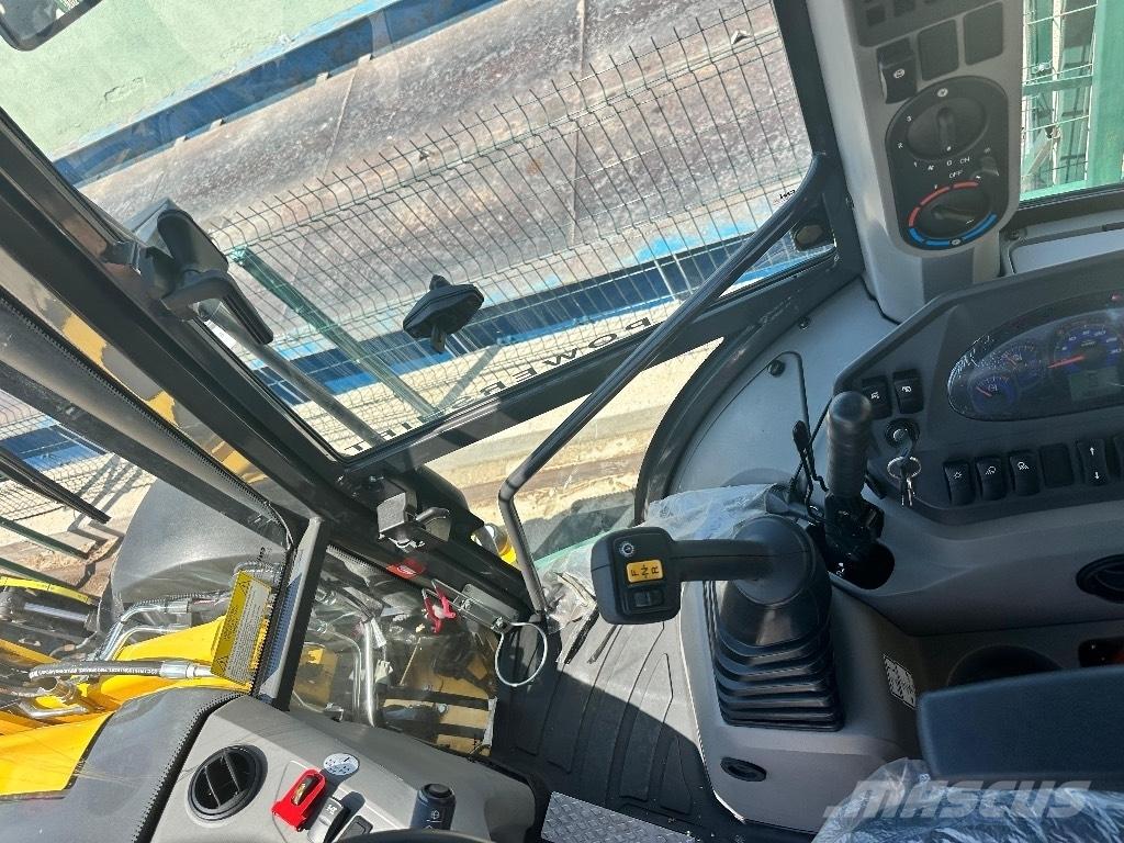 New Holland B 115 B Buldoexcavatoare