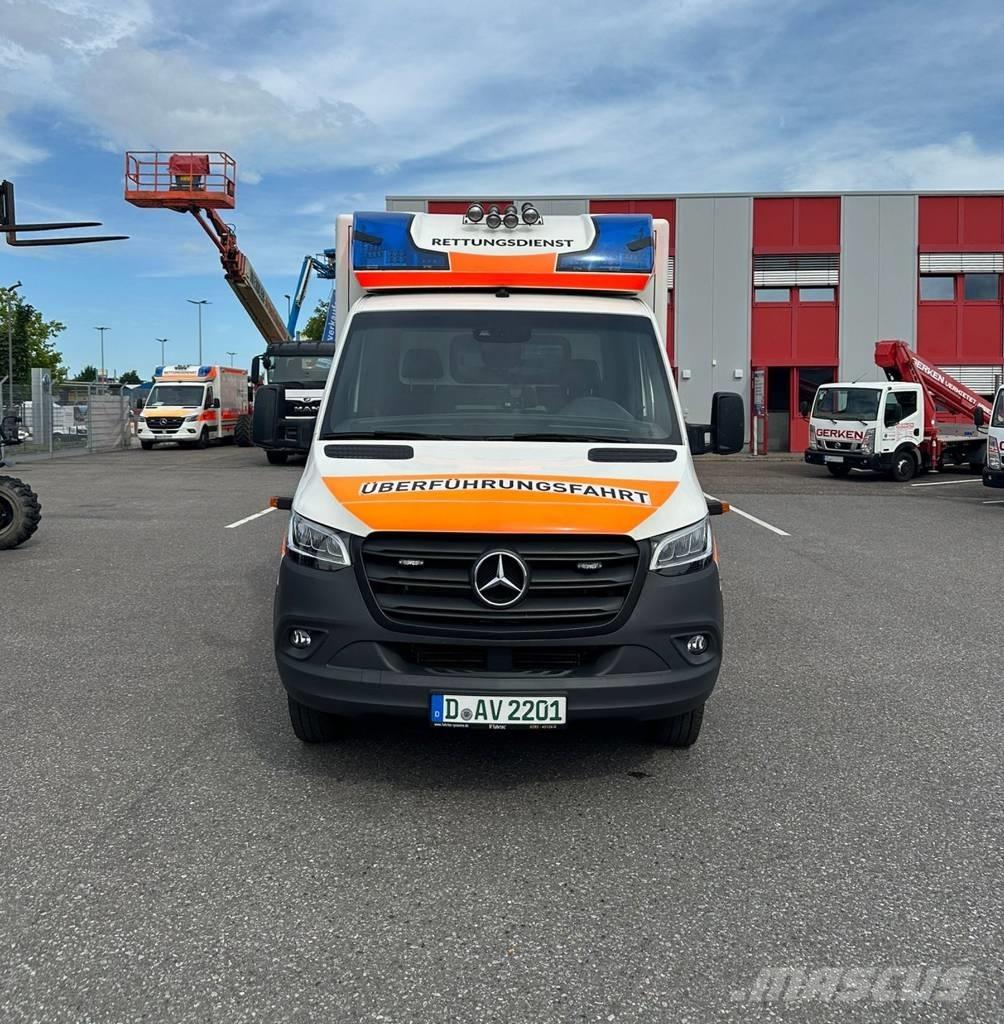 Mercedes-Benz 100 D Ambulante