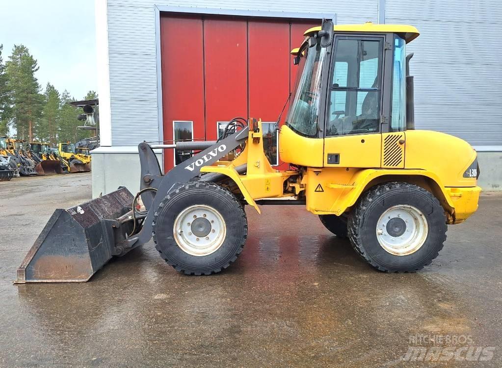 Volvo L30B AURALLA Incarcator pe pneuri