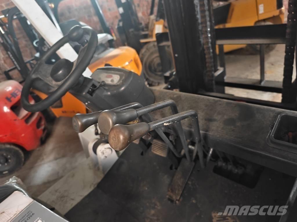 TCM FD 70 Z8 Stivuitor diesel