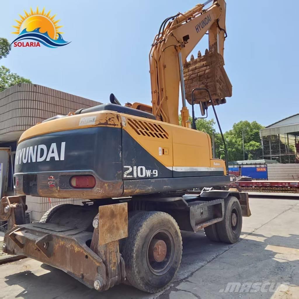 Hyundai R210W-9 Excavatoare cu roti