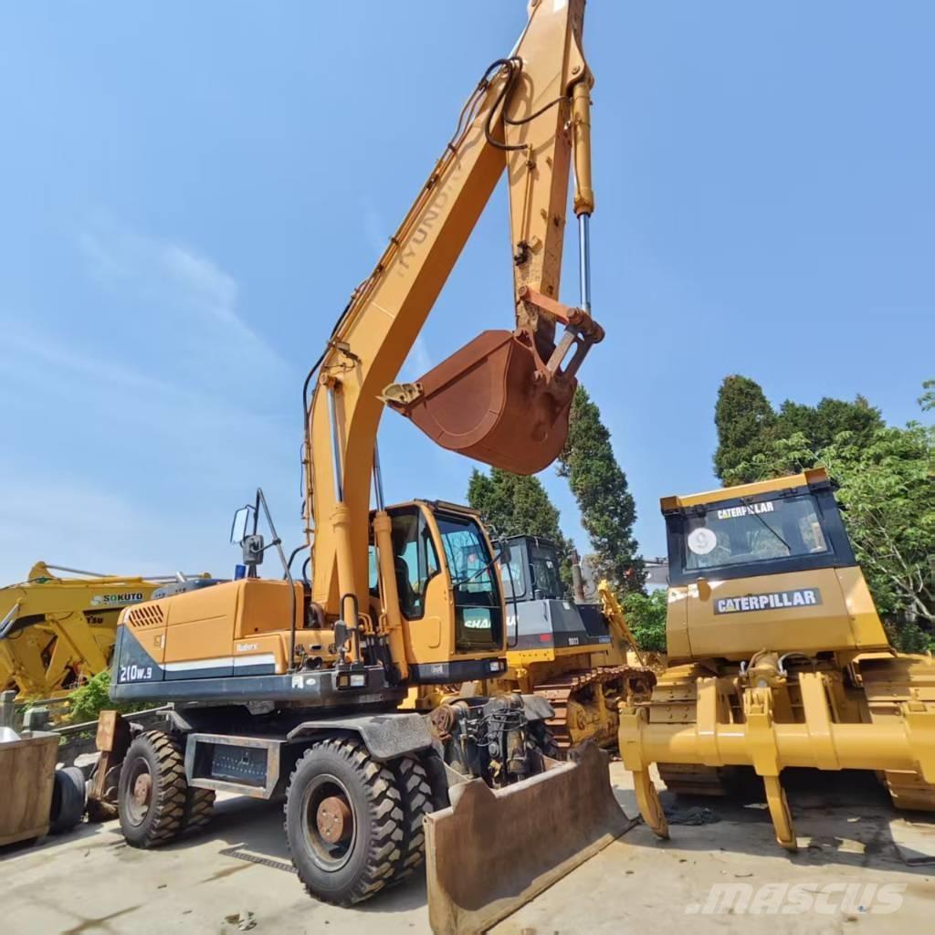 Hyundai R210W-9 Excavatoare cu roti
