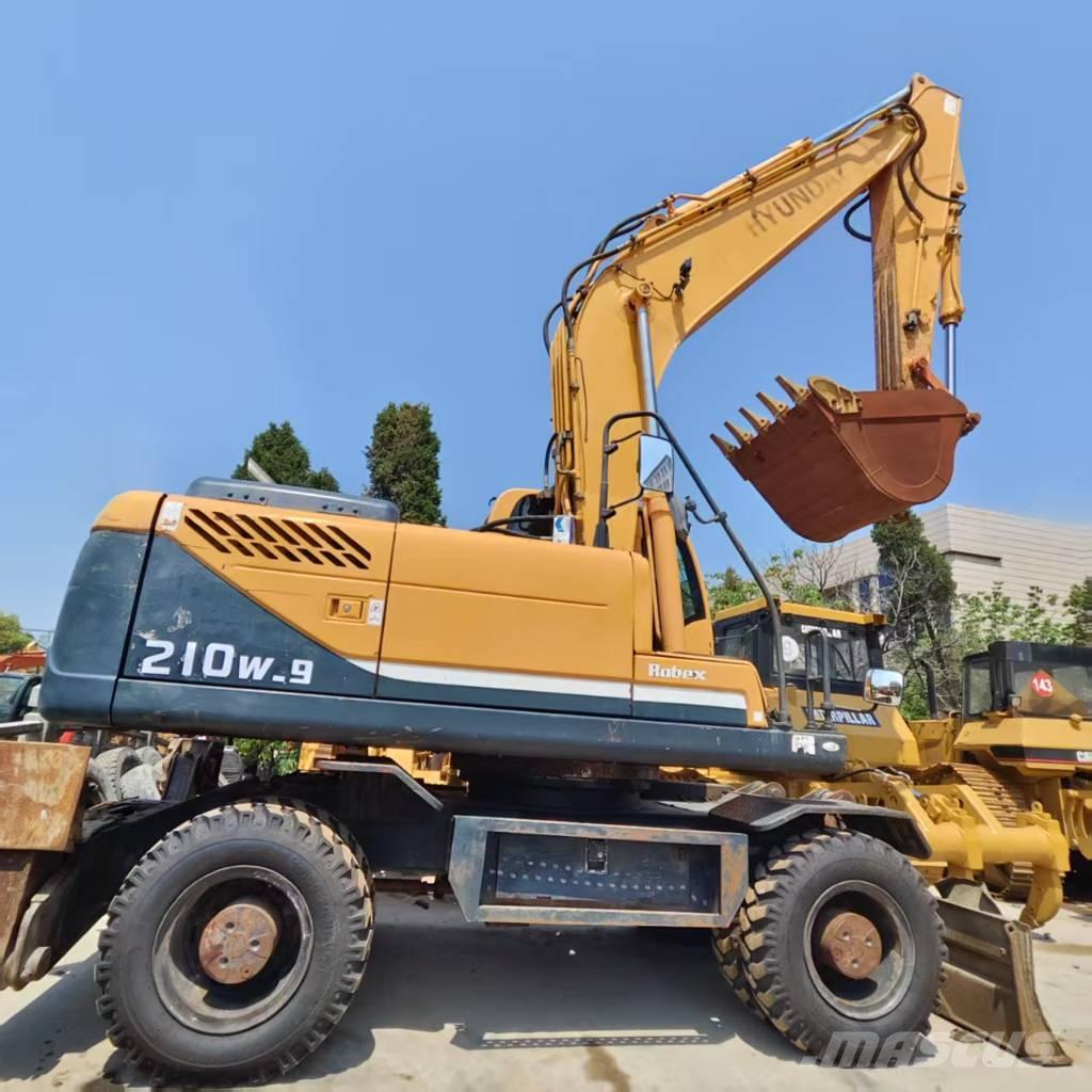 Hyundai R210W-9 Excavatoare cu roti