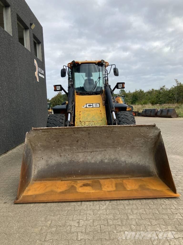 JCB 436 Incarcator pe pneuri