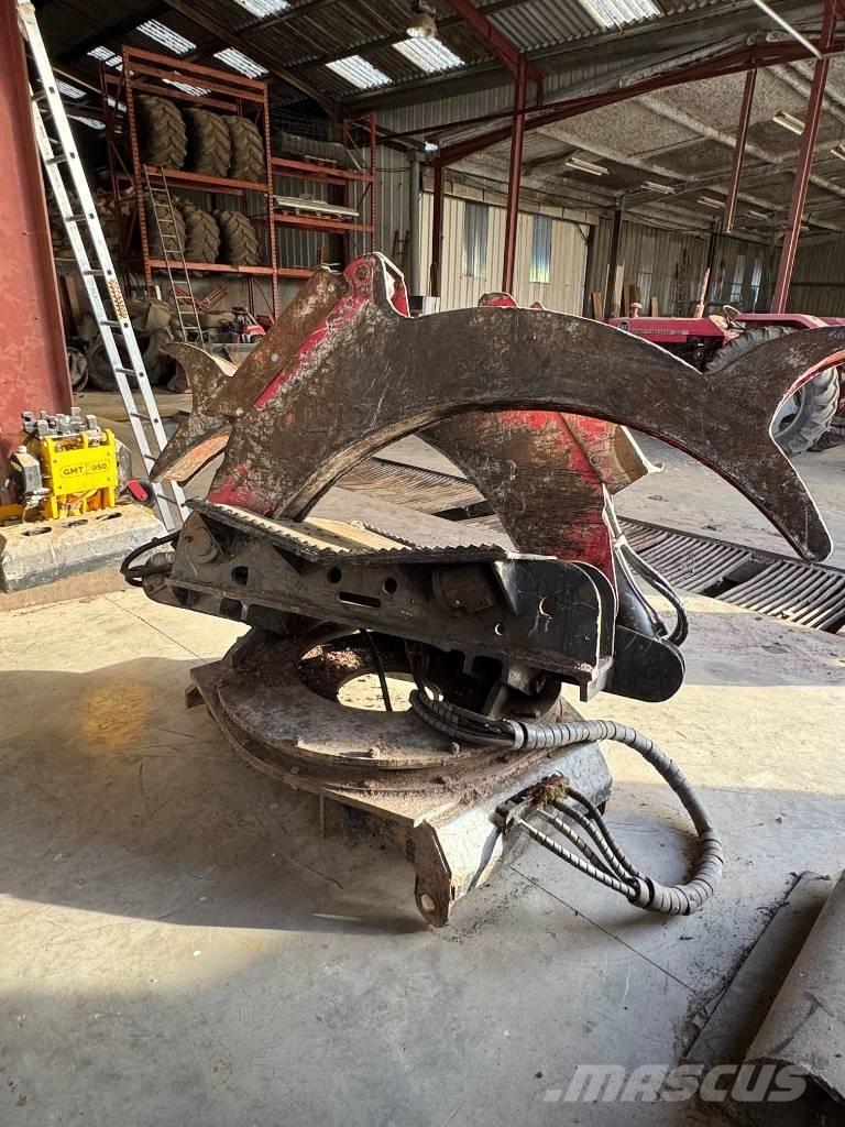 Noe NF210-6R Utilaje de manevrarea a bustenilor