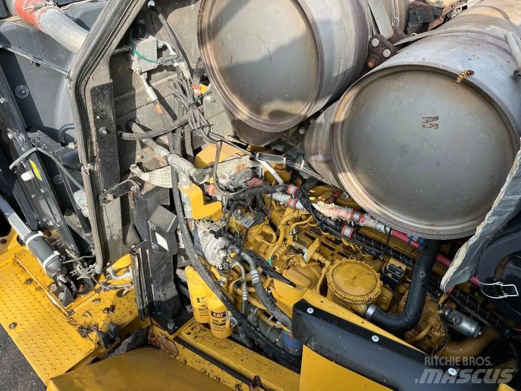 CAT 966M Incarcator pe pneuri