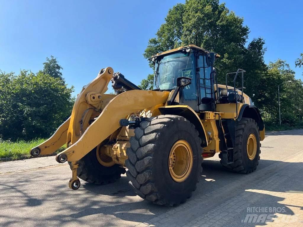 CAT 966M Incarcator pe pneuri