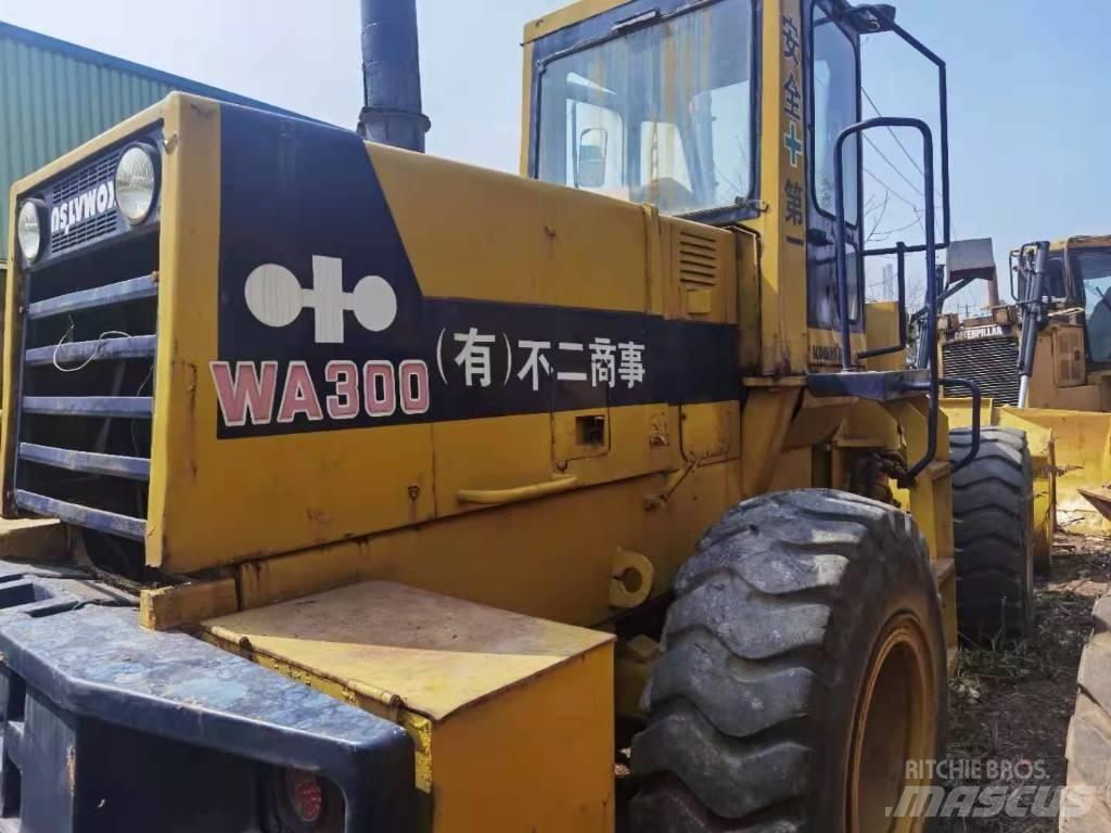 Komatsu WA 300 Incarcator pe pneuri