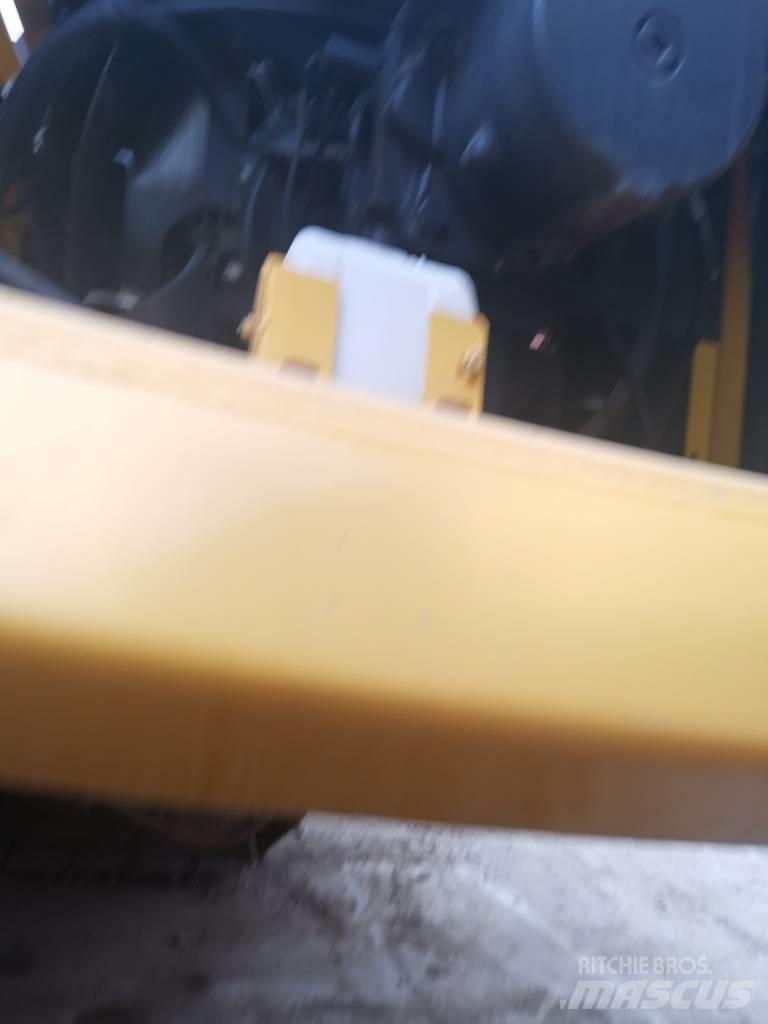 Komatsu PC 450-8 Excavatoare pe șenile
