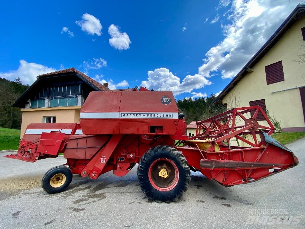 Massey Ferguson 187 Combine de secerat