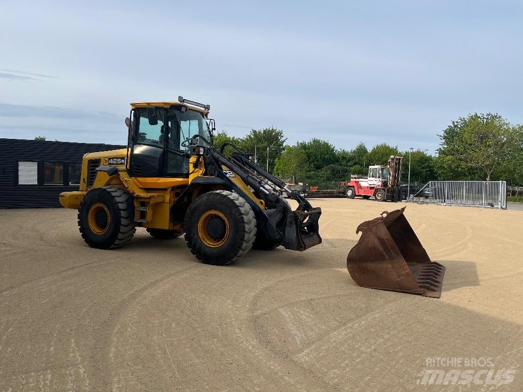 JCB 426 E HT Incarcator pe pneuri