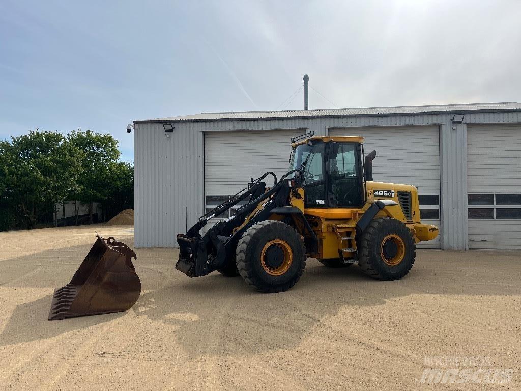 JCB 426 E HT Incarcator pe pneuri