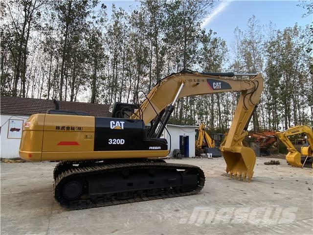 CAT 320D Excavatoare pe șenile
