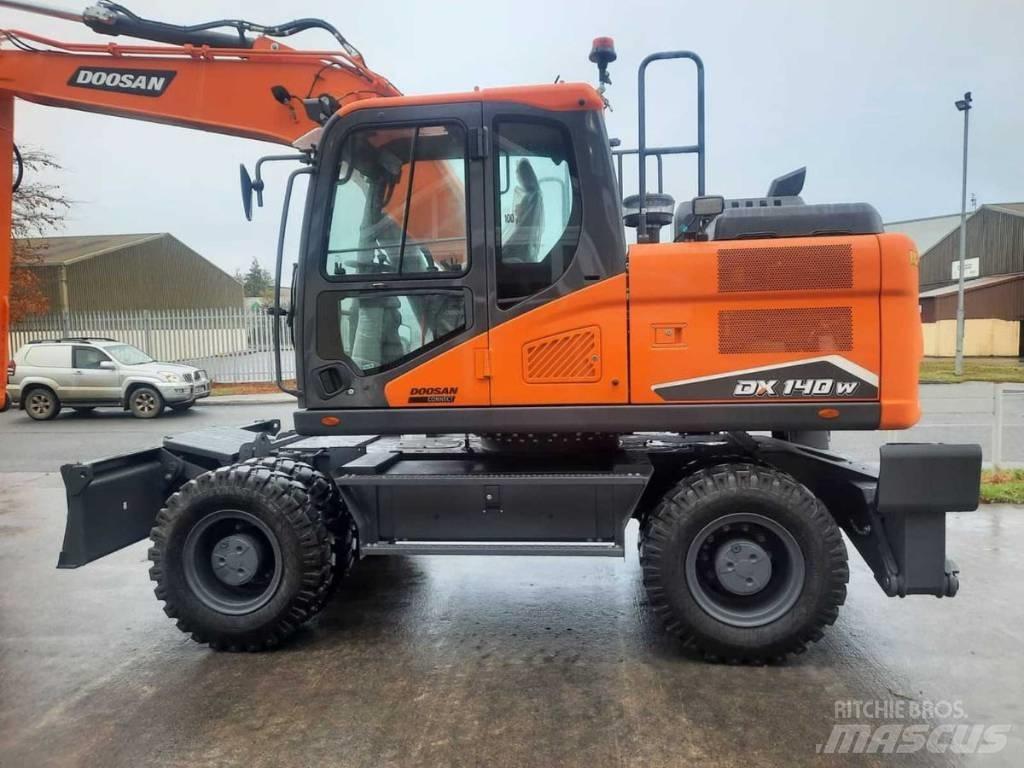 Doosan Dx140W-7 Excavatoare cu roti