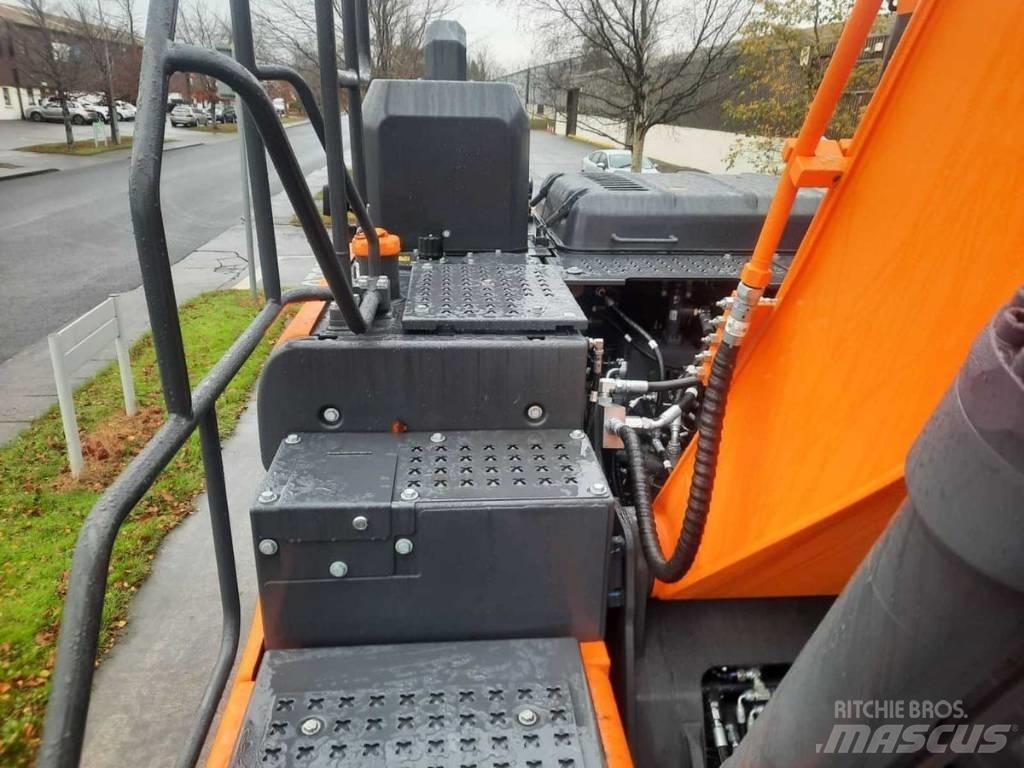 Doosan Dx140W-7 Excavatoare cu roti