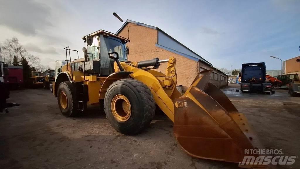 CAT 972M Met EPA Incarcator pe pneuri