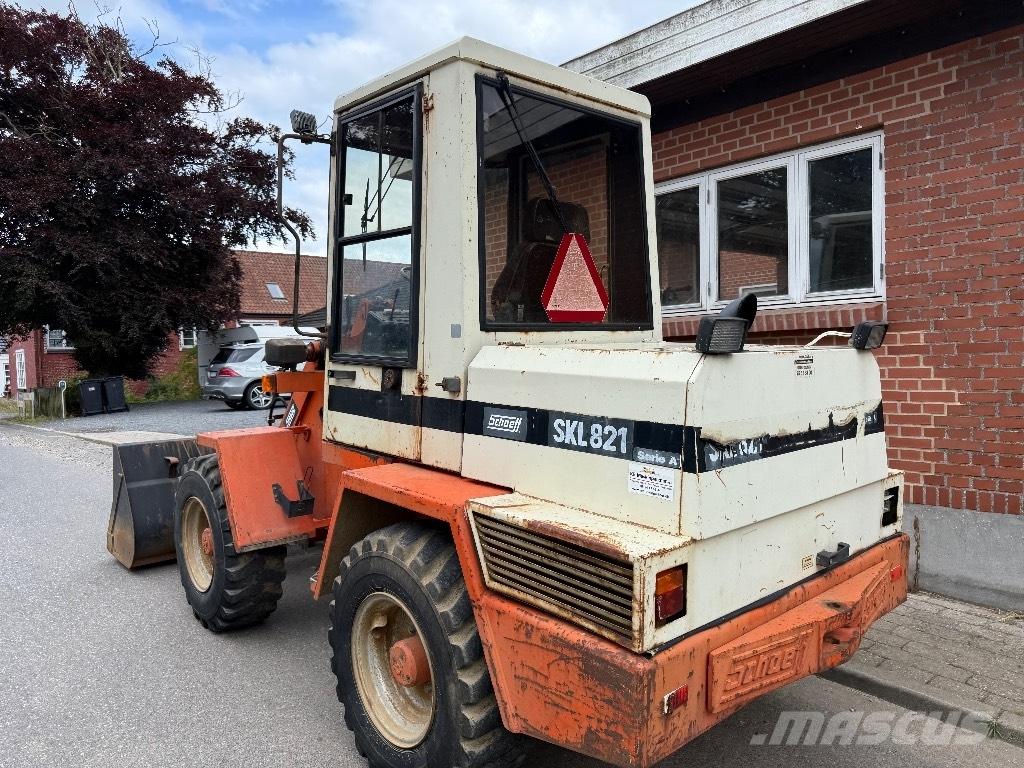 Schaeff SKL 821 Incarcator pe pneuri