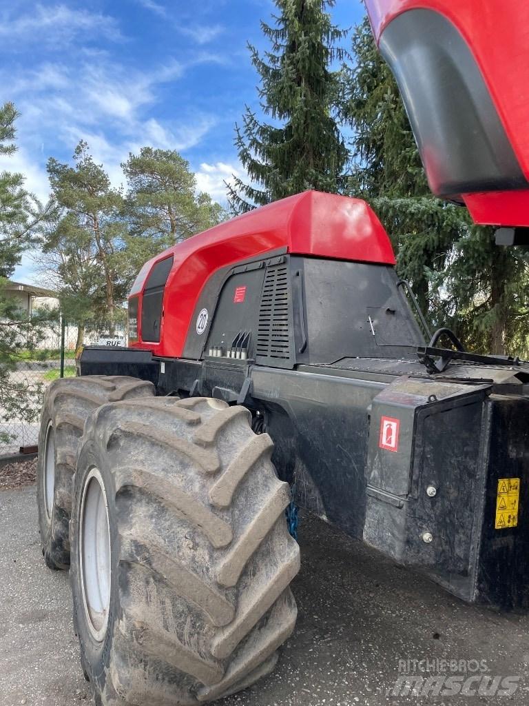 Komatsu 931 XC Combine forestiere