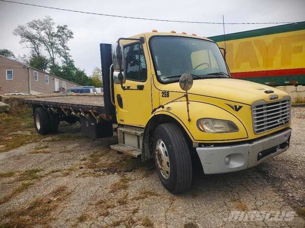 Freightliner M Line Camioane platforma/prelata