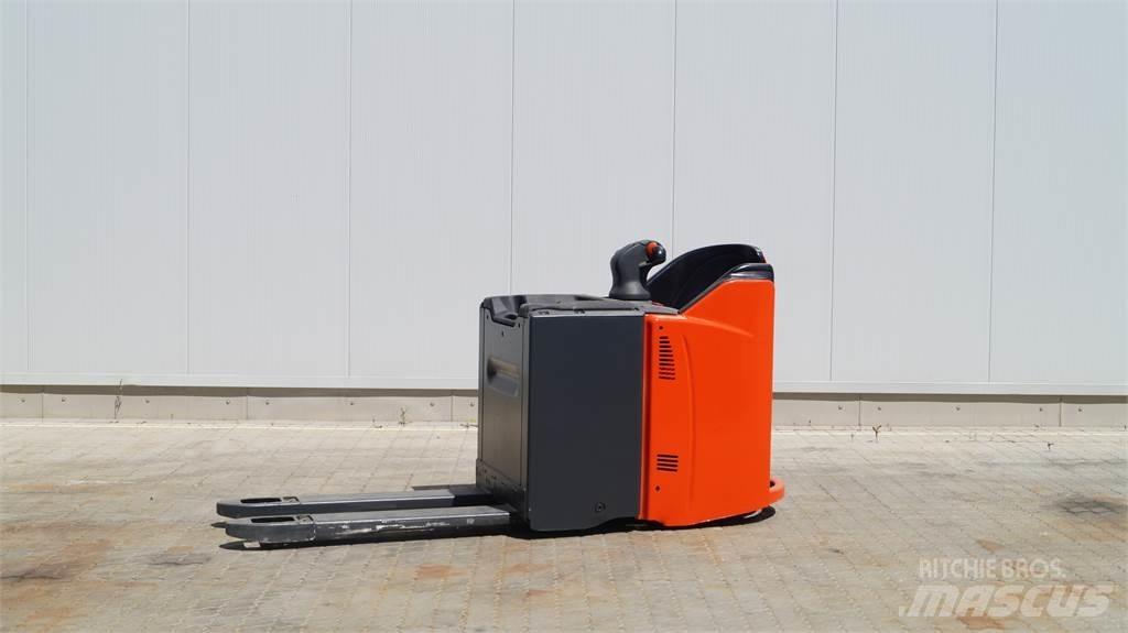 Linde T20SP kurz Transpaleta manuala