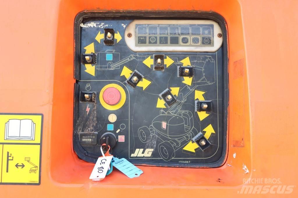 JLG 800AJ Nacele cu brat articulat