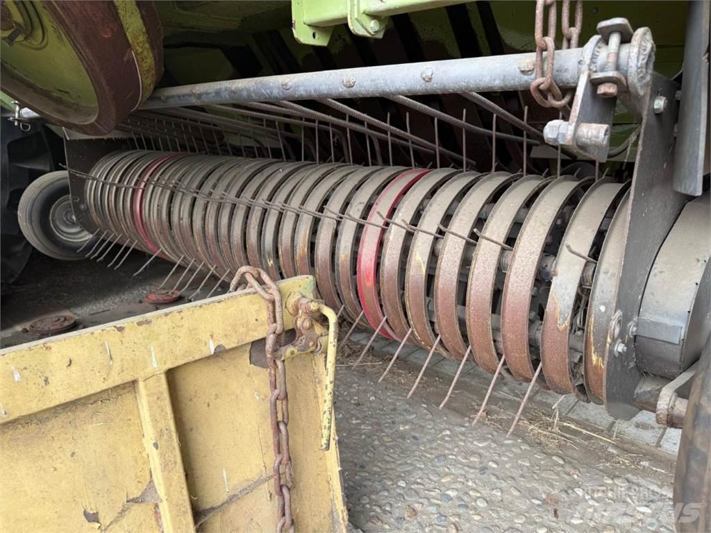 Fortschritt 550 Baler dreptunghiular