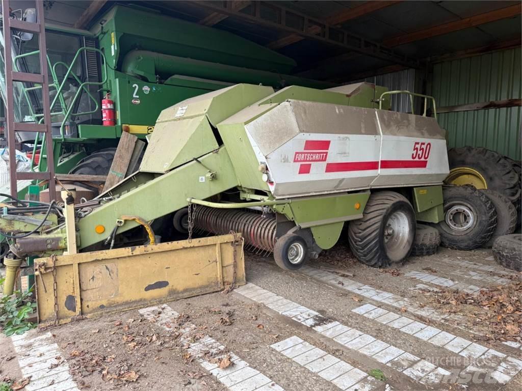 Fortschritt 550 Baler dreptunghiular