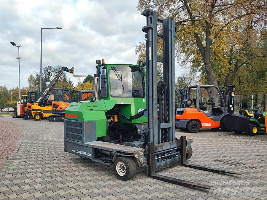 Combilift C4000 Stivuitoare cu patru brate