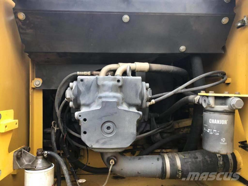 Komatsu pc200-7 Excavatoare pe șenile
