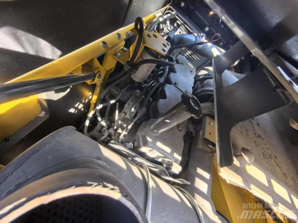 Komatsu PC 220-8 Excavatoare pe șenile
