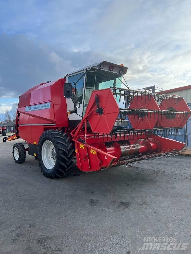 Massey Ferguson 22 Combine de secerat