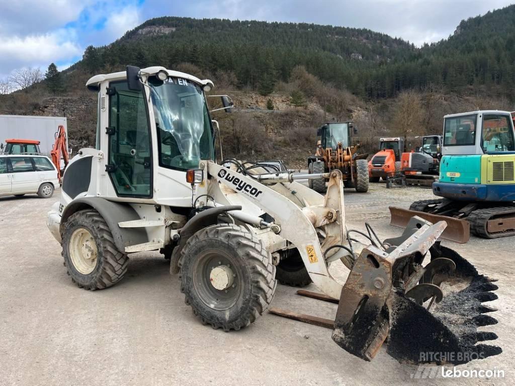 Atlas 65e Incarcator pe pneuri