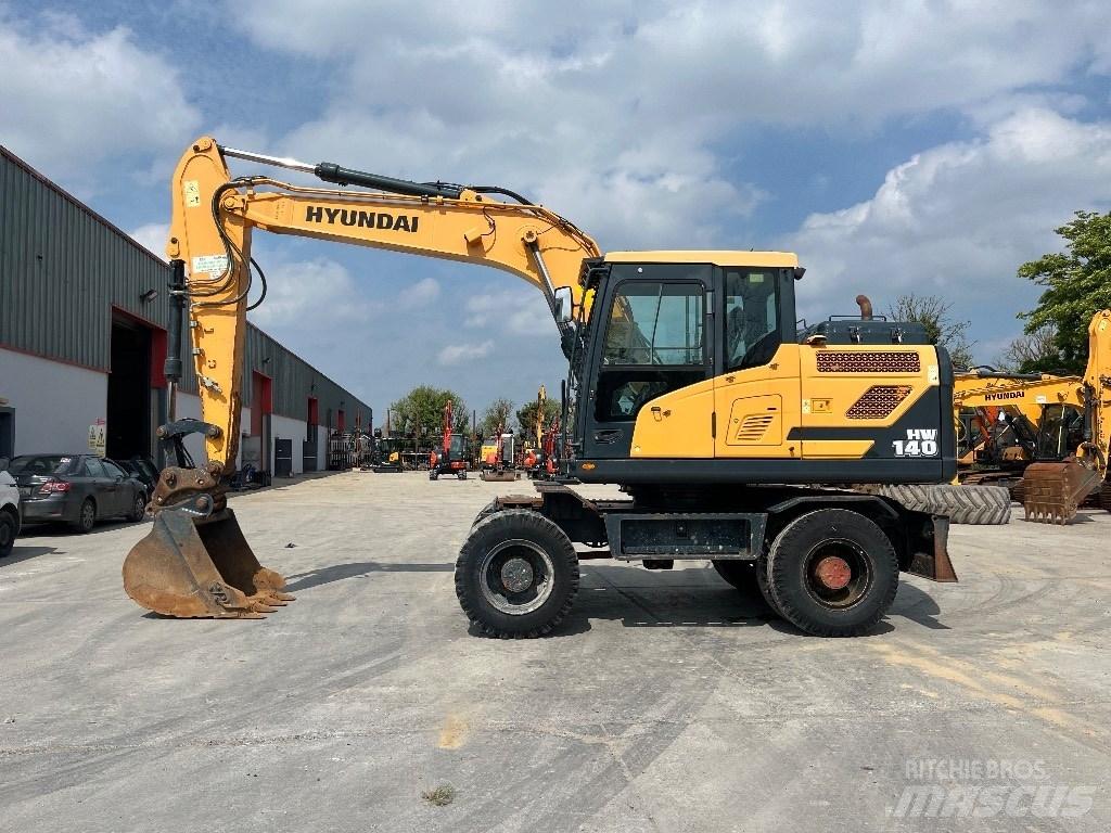 Hyundai HW140 Excavatoare cu roti