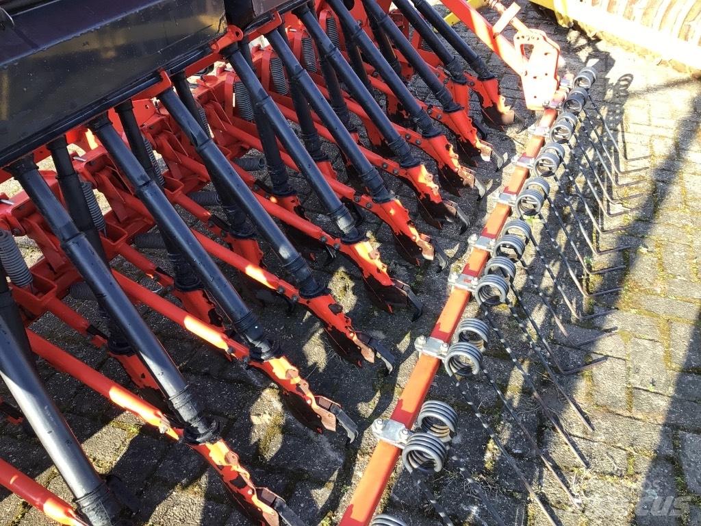 Kuhn Premia 300 Perforatoare