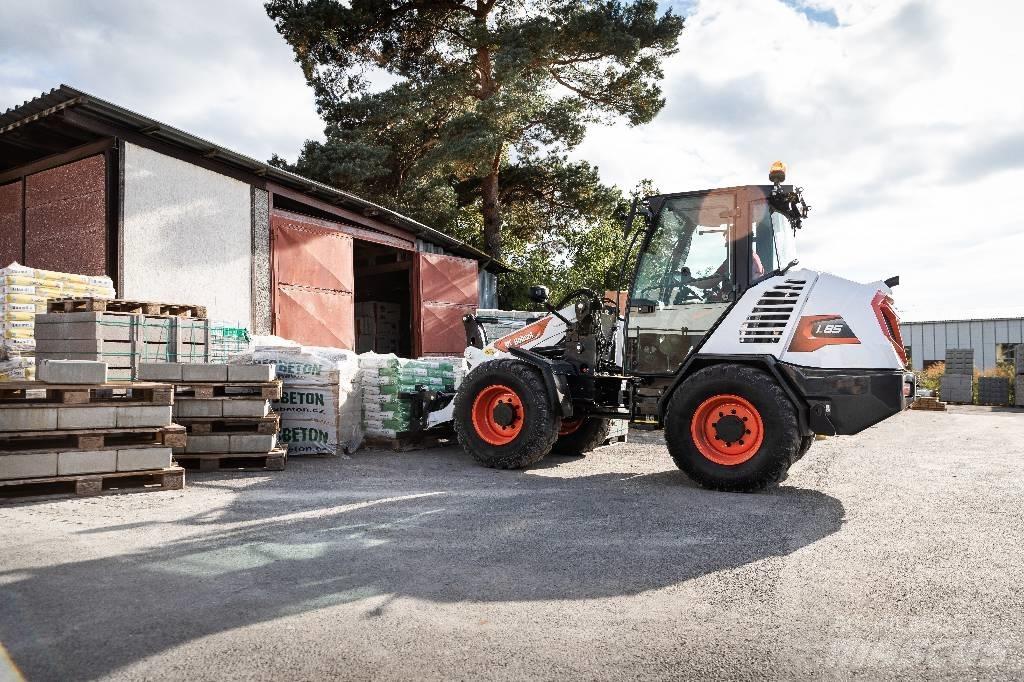 Bobcat L 85 Incarcator pe pneuri