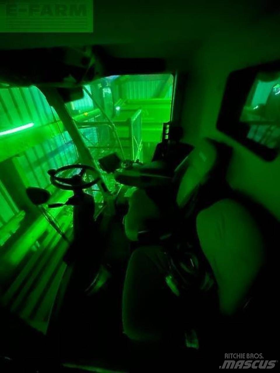 CLAAS lexion 740 Combine de secerat