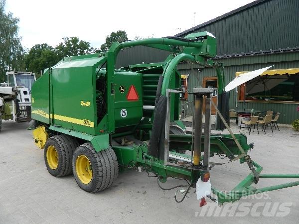 John Deere 678 Masina de balotat cilindric