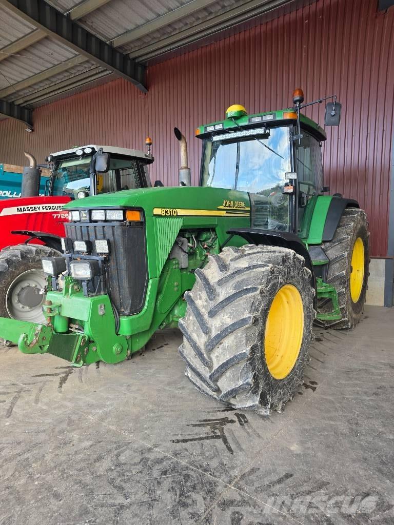 John Deere 8310 Tractoare