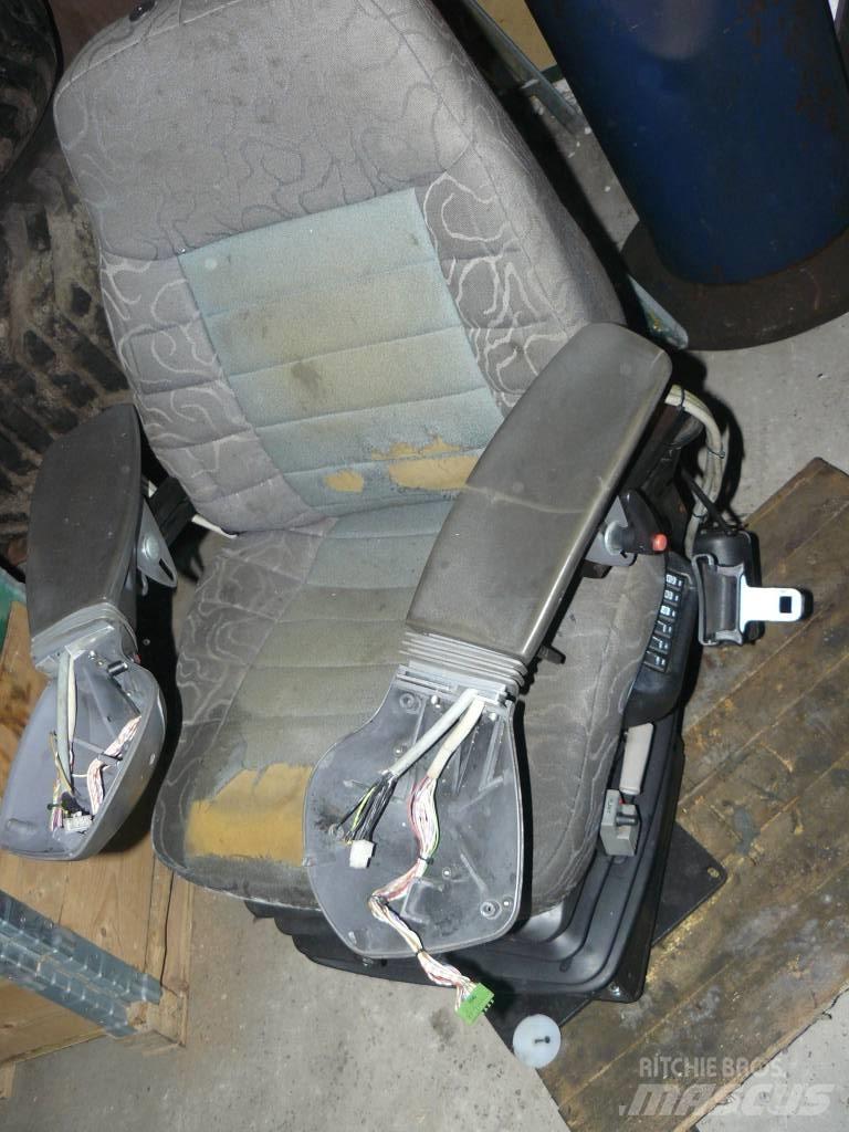 Timberjack 1070D Cabine si interior