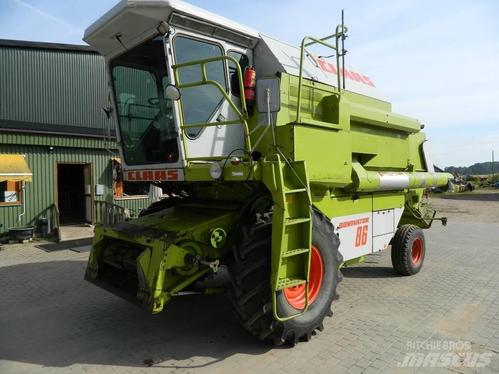 CLAAS Dominator 86 Combine de secerat