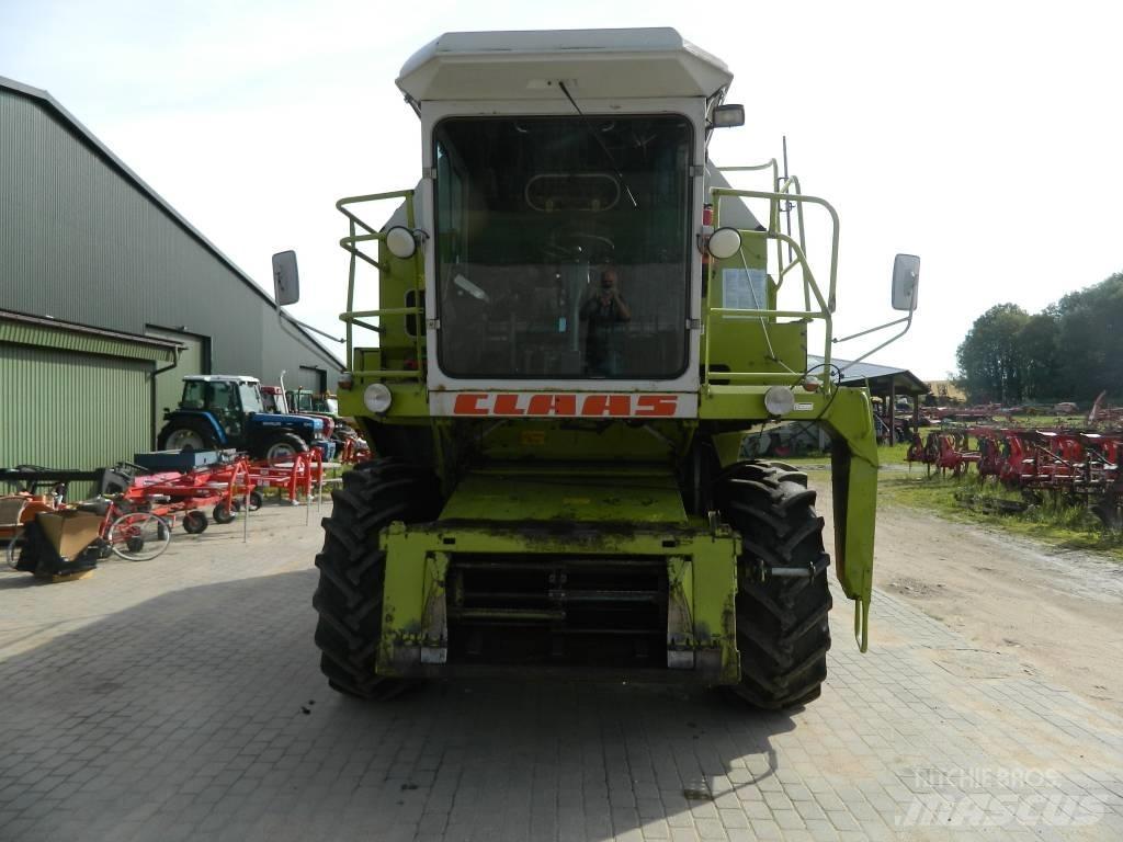 CLAAS Dominator 86 Combine de secerat